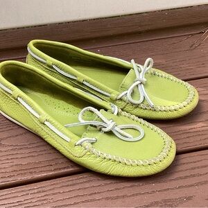 Minnetonka Driving Loafer Moccasins Pebbled Leather Green Women’s 9